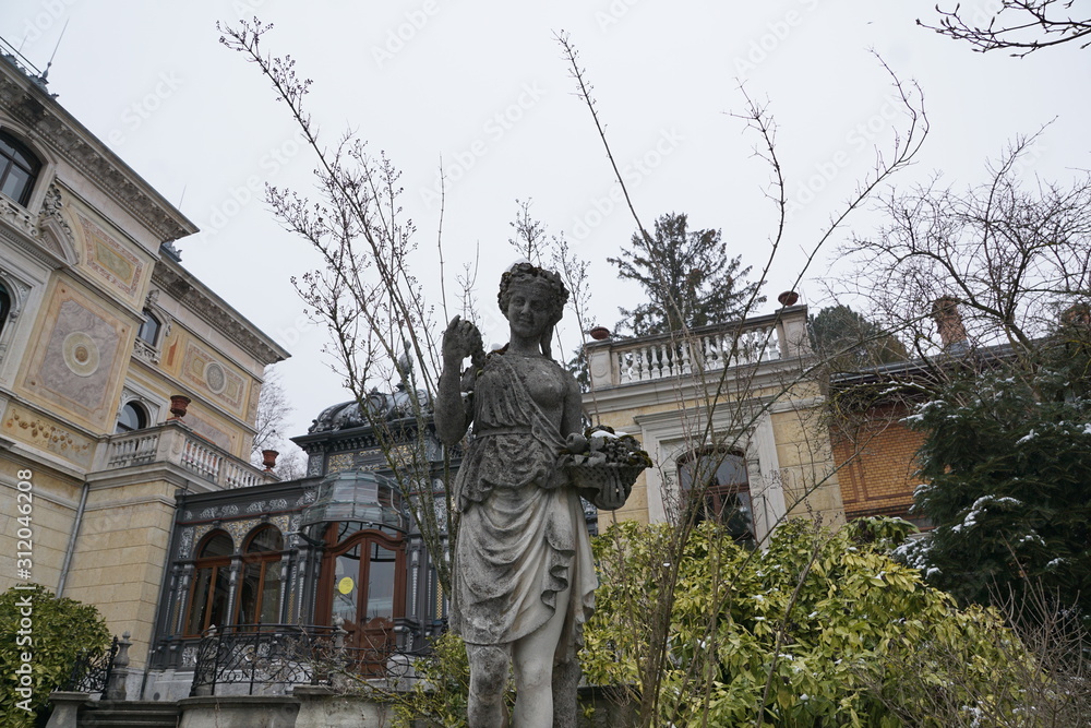 Fototapeta premium patumbah villa in zürich in der schweiz