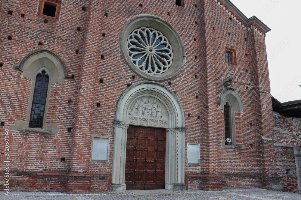 Italie - Lombardie - Castiglione Olona - Portail de l'église du Baptistère Saint-Jean