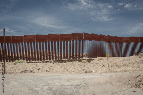 US- Mexico Border Wall
