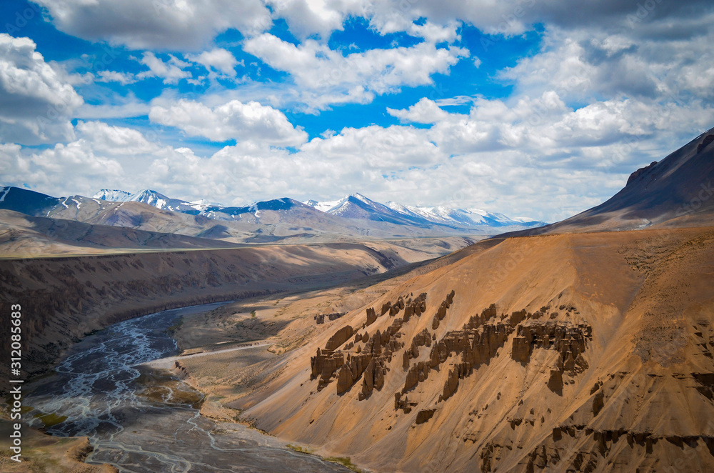 Naklejka premium Valley