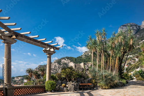 ogród egzotyczny w Monaco