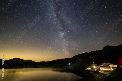 Tableau sur toile milky way in switzerland grimsel pass