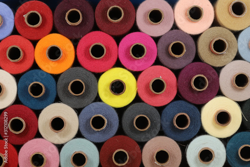 Fotografija Colored thread for sewing in spools