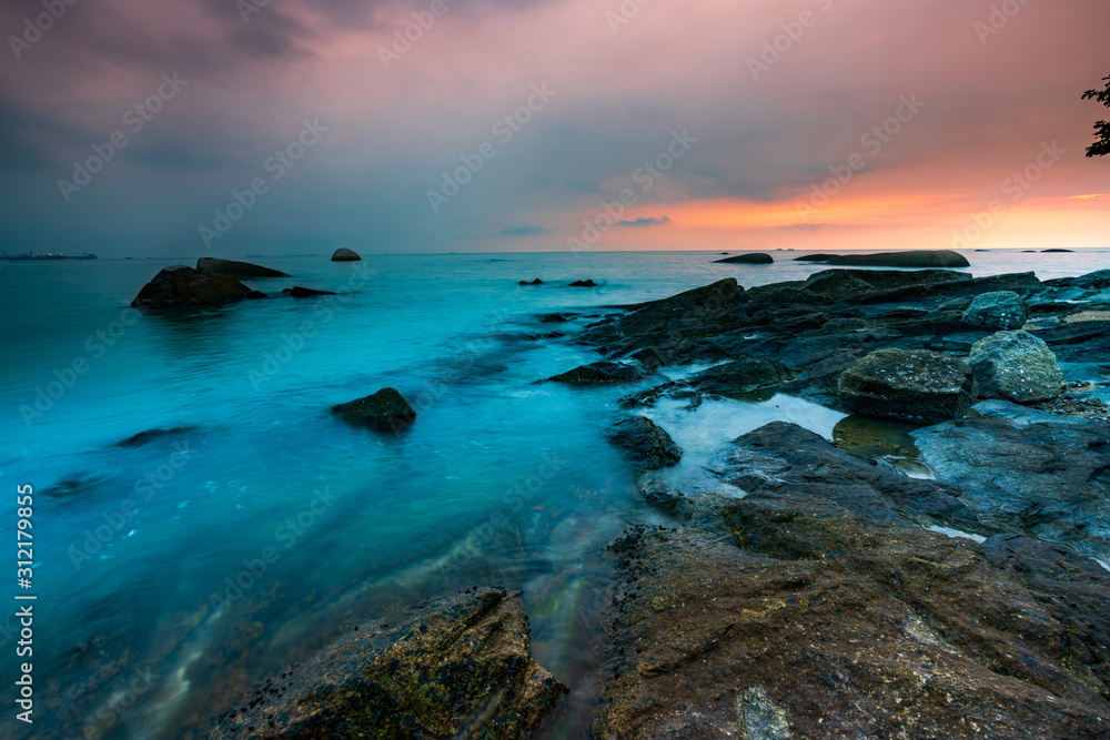 Seascape of the vibrant sunsets