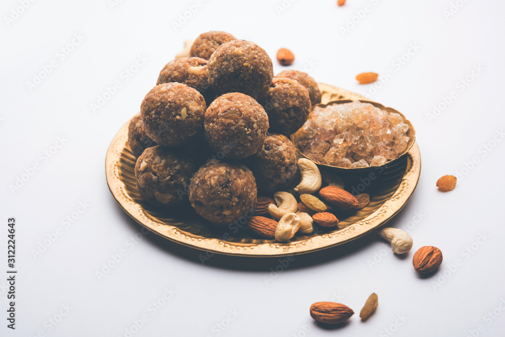 sweet Dink laddu also known as Dinkache ladoo or gond ke laddoo made using edible gum with dry fruits sweet Dink laddu also known as Dinkache ladoo or gond ke laddoo made using edible gum with dry fruits