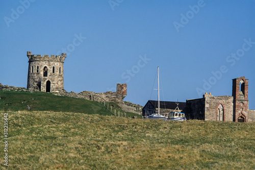 chateau, Réserve naturelle, Ile de Fetlar, Iles Shetland, Ecosse, Grande Bretagne photo