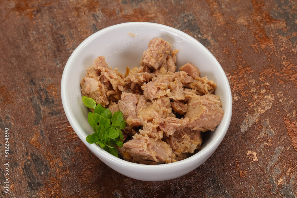 Canned tuna fish in the bowl Canned tuna fish in the bowl