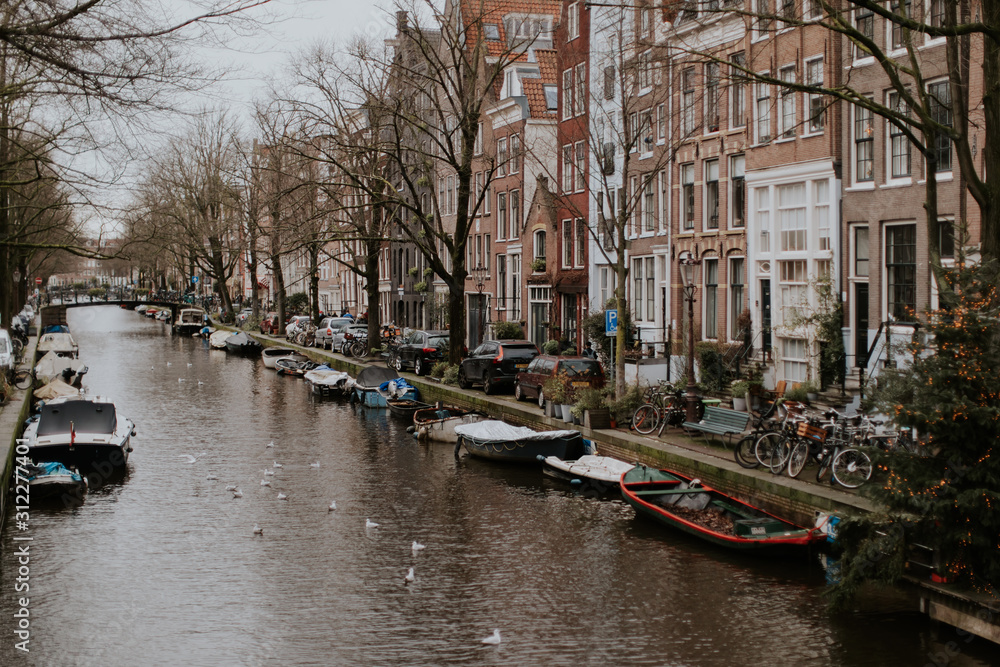 Sur les canaux d'Amsterdam 