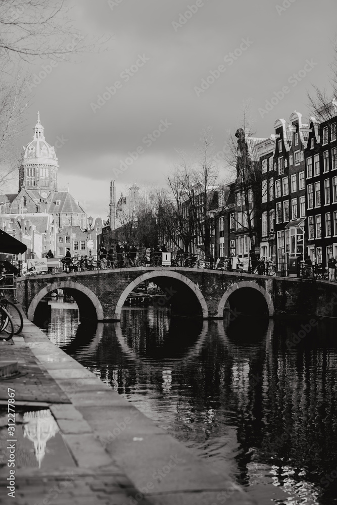 Obraz premium Amsterdam en noir et blanc