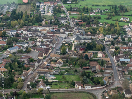 vue aérienne de Longnes dans les Yvelines en France © Francois