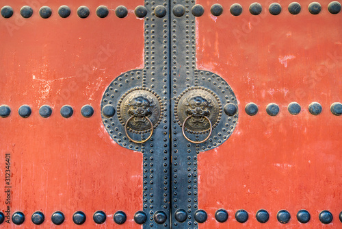 The red gate of mount wutai temple photo