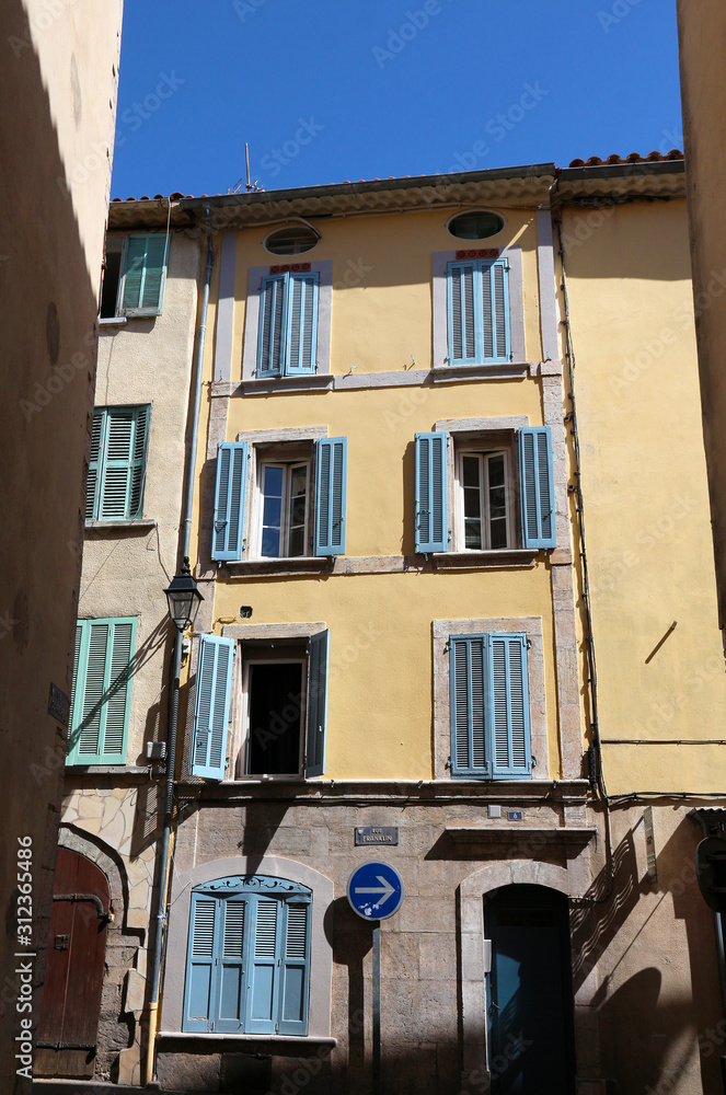 Obraz premium France, Provence , Hyeres, old town street