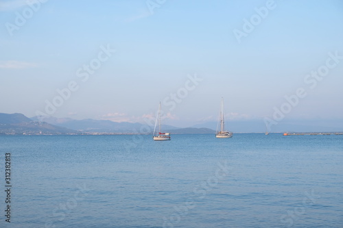 Ausblick Mittelmeer mit Booten