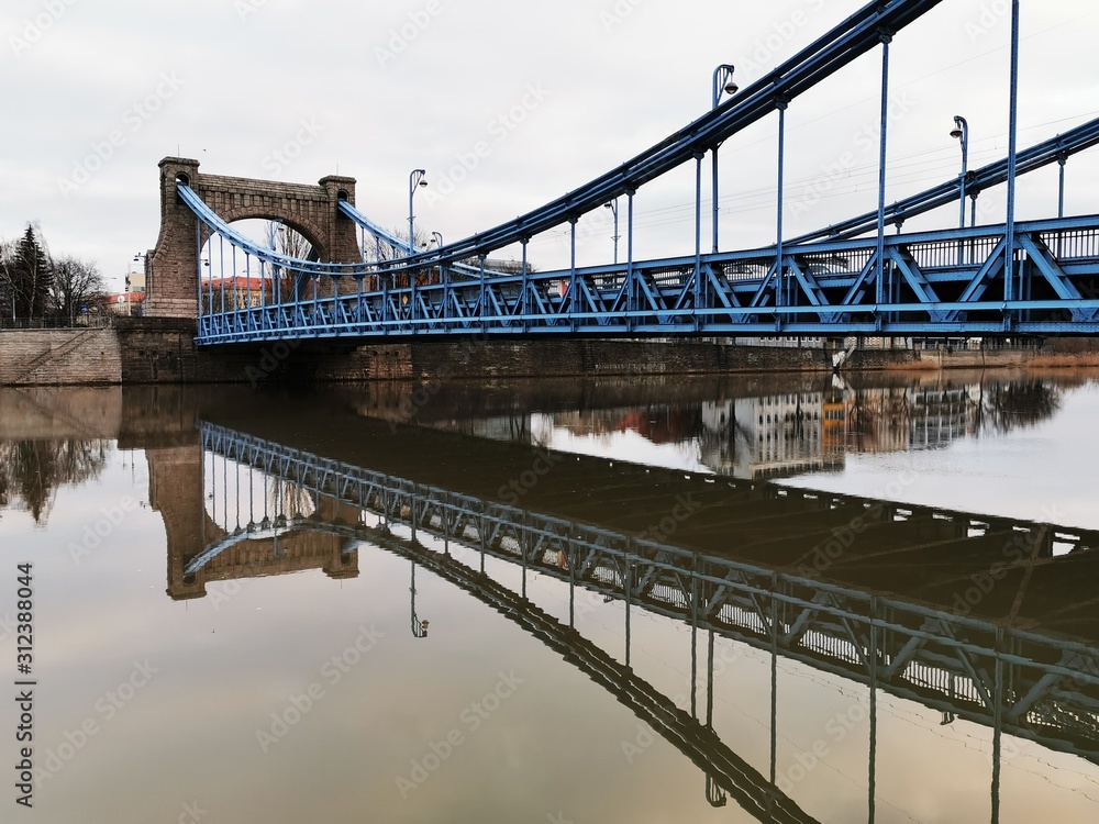 Obraz premium bridge over river