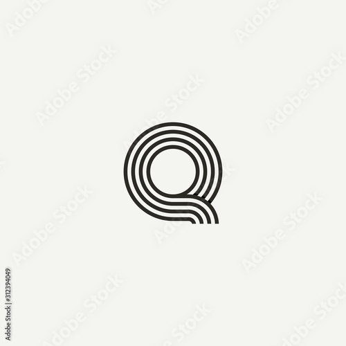 Q logo. Abstract letter Q logo design. Line creative symbol. Logo branding. Universal vector icon - Vector