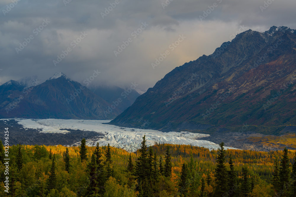 Fototapeta premium Matanuska glacier during fall season in Alaska