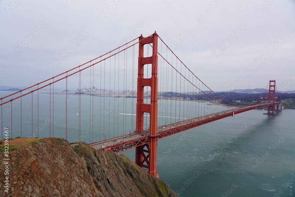 Obraz premium Beautiful view of Golden gate bridge, San Francisco 