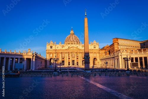 Saint Peter's Basilica at dawn, Vatican © Bogusz