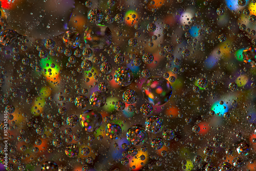 Fototapeta premium oil in water - macro photography with nice colors