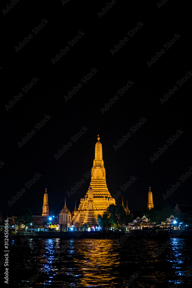 Night Scene at Wat Arun (Sunrise temple)