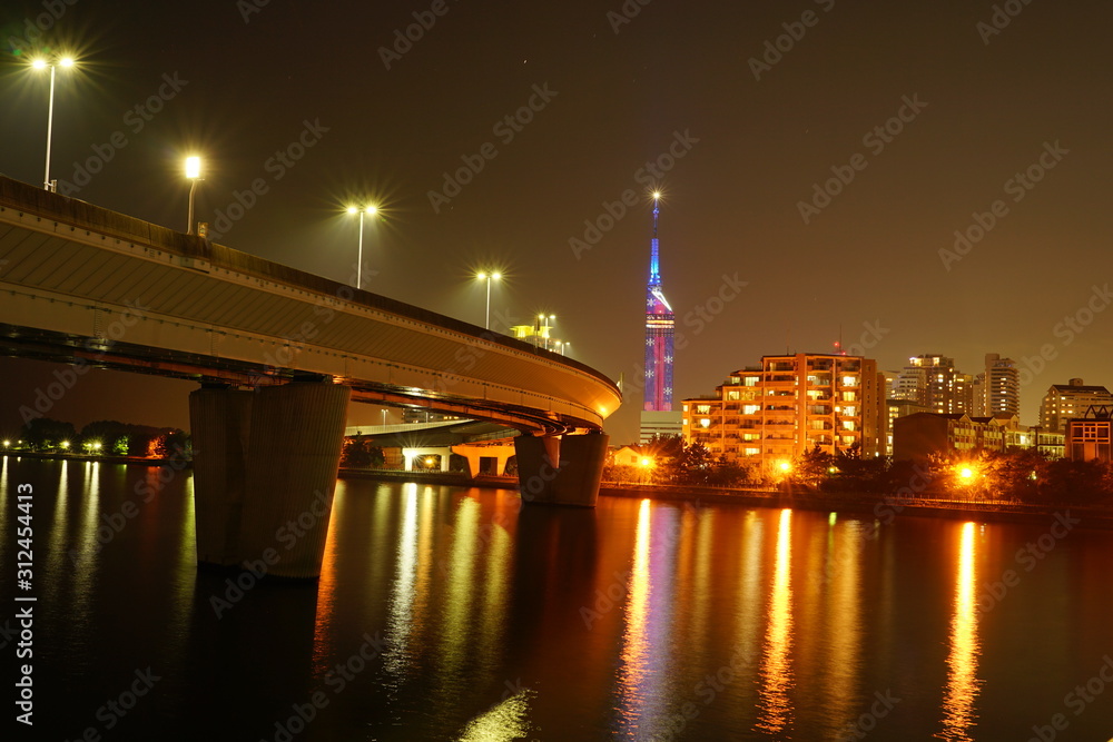 福岡シーサイドももちエリア風景夜景