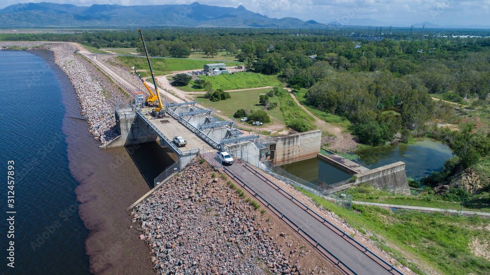 Townsville, Qld - Maintenance work in progress on the Ross River Dam spillway and gates