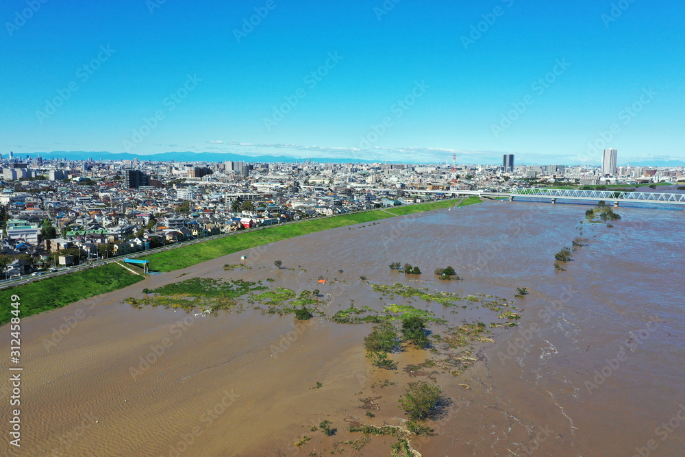 増水した江戸川の空撮 増水した江戸川の空撮