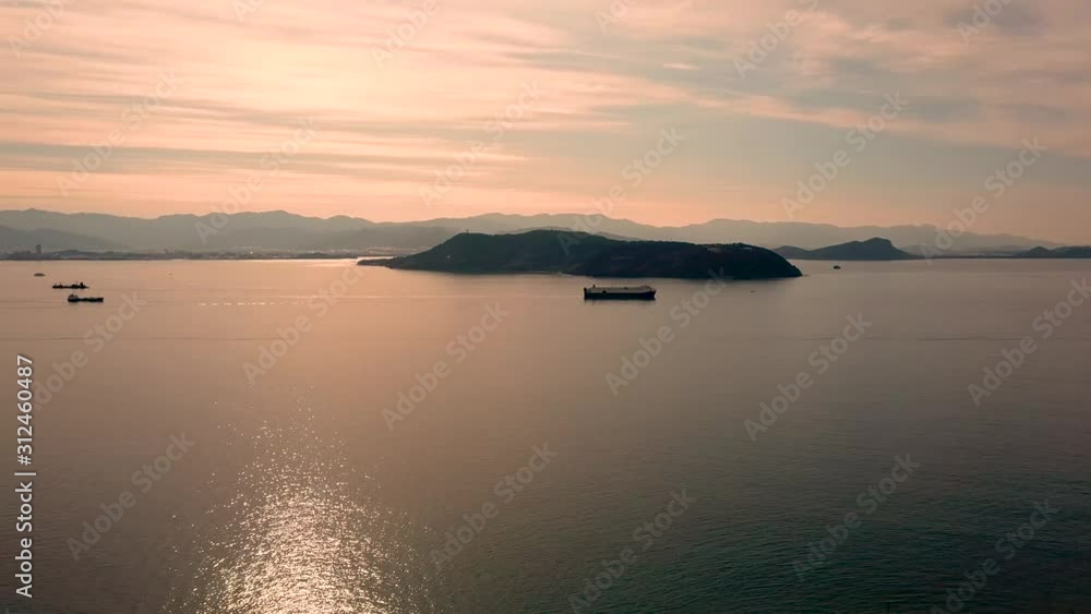 博多湾遠景 サンセット 糸島と能古島を望む 空撮 左にパン フィックス 鳥瞰 海の中道海岸_v97_00628(DJI_0027_PR_5_MOV) 博多湾遠景 サンセット 糸島と能古島を望む 空撮 左にパン フィックス 鳥瞰 海の中道海岸_v97_00628(DJI_0027_PR_5_MOV)