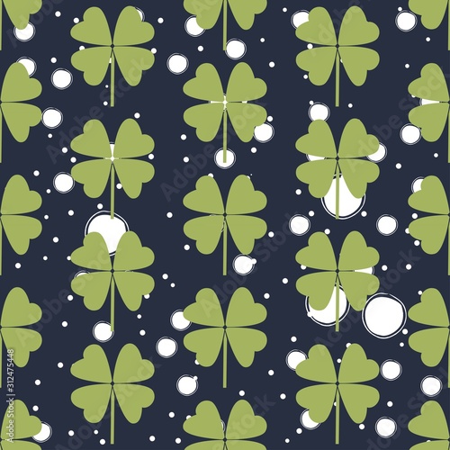 Seamless pattern with a leaf of clover