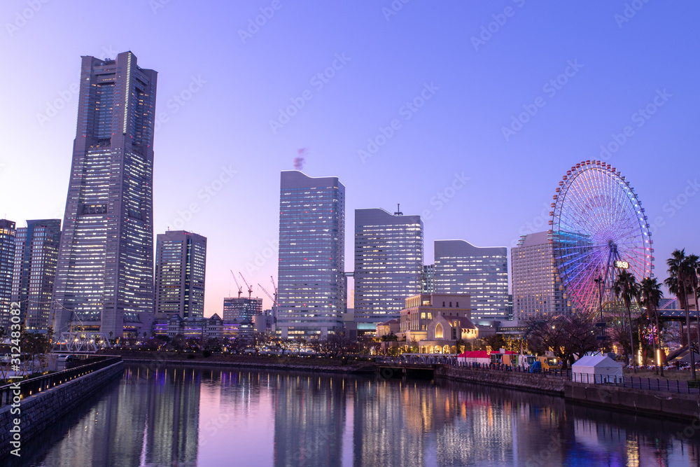 Obraz premium 横浜の夜景 みなとみらい21