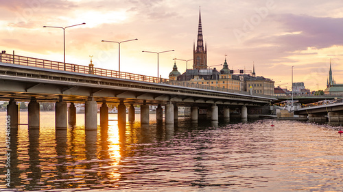 Canvas Print Sweden, Stockholm, Södermalm, Katarina-Sofia, sunset through the central bridge