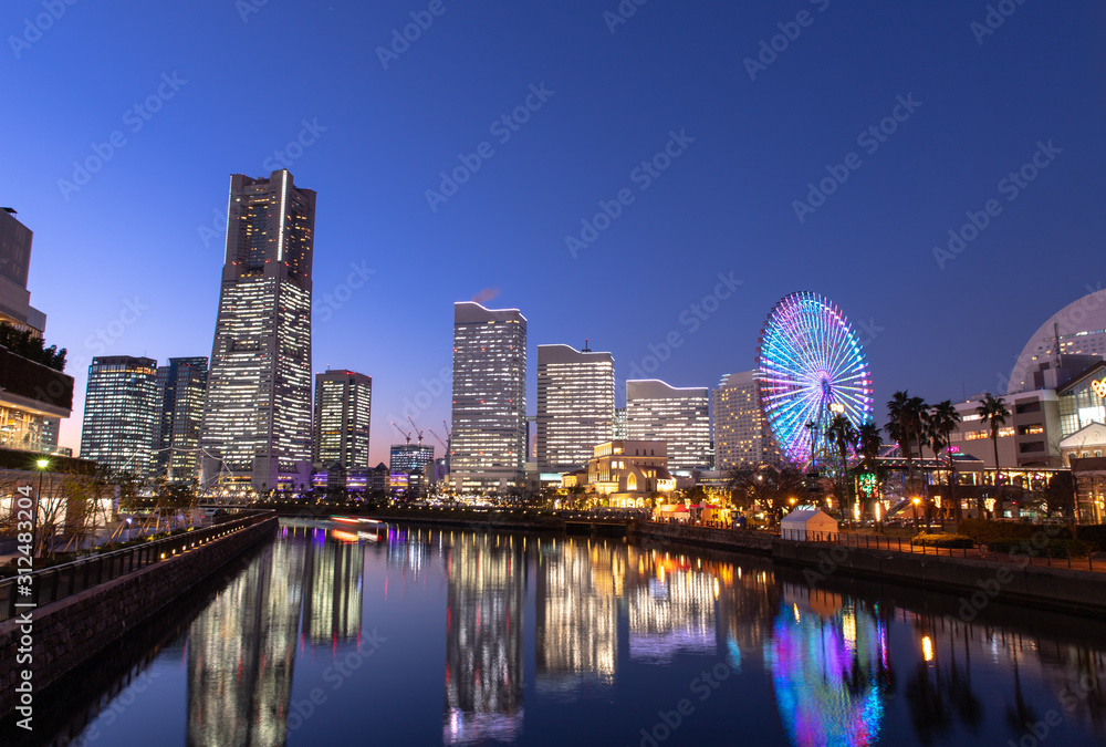 Naklejka premium 横浜の夜景 みなとみらい21