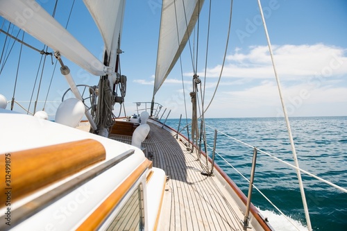 Obraz na płótnie Yacht sailing in sea