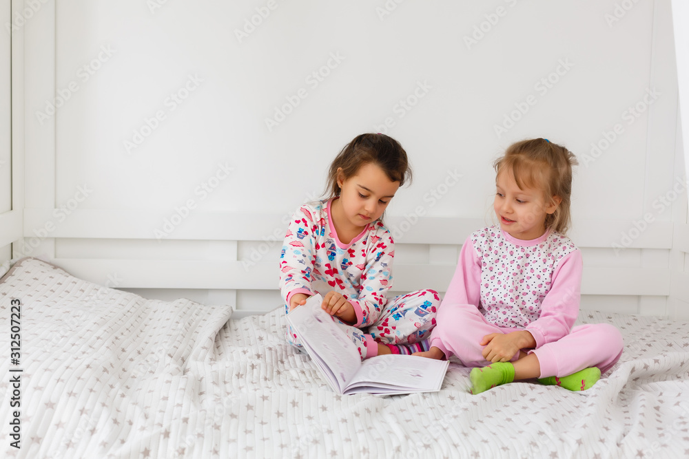 mother and daughter playing with toys mother and daughter playing with toys