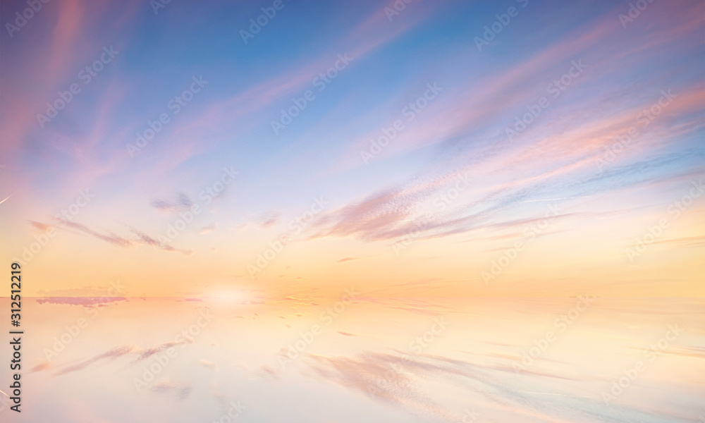 Fototapeta premium Sunset sky background, beautiful sunset background