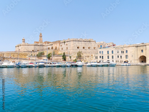 Beautiful buildings of the city of Isla. Malta