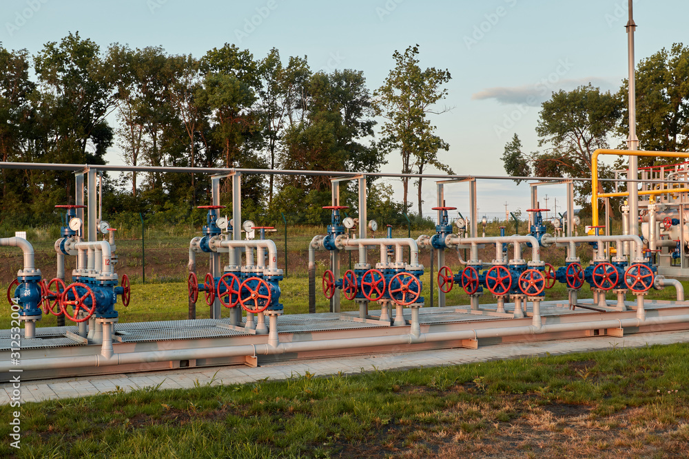 Gas industry, gas transport system. Gas pipeline. Gas pipes, stop valves and appliances for gas pumping station Gas industry, gas transport system. Gas pipeline. Gas pipes, stop valves and appliances for gas pumping station