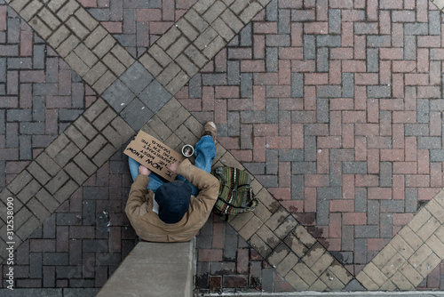 Bild auf Leinwand Overhead View Of A Panhandler
