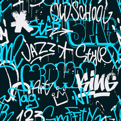Handdoek met foto Graffiti patronen Blauwe graffiti tags op donkere achtergrond  © alexandertrou