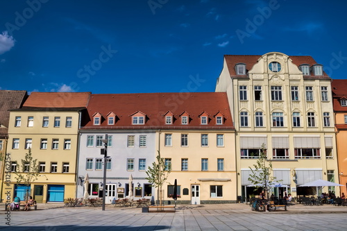 Fototapeta Naklejka Na Ścianę i Meble -  weißenfels, deutschland - marktplatz mit historischer häuserzeile
