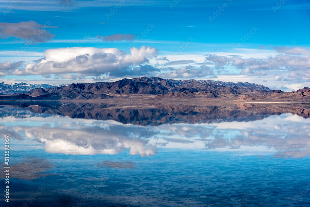 Fototapeta premium Mountain Reflection on Bonneville Salt Flats