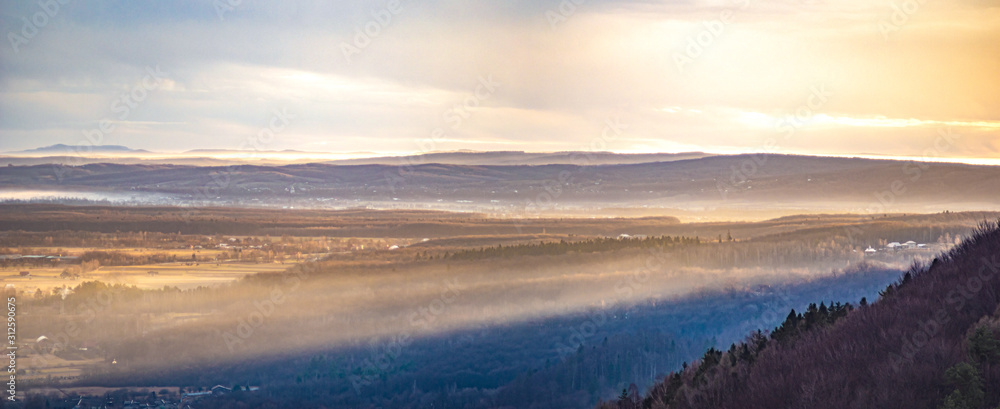 Fototapeta premium Morning city in the fog
