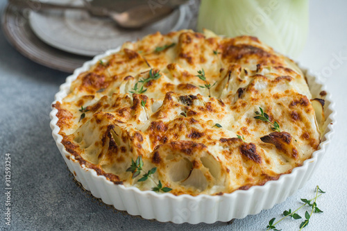 Quadro su tela Fennel gratin - Baked fennel in parmesan bechamel sauce