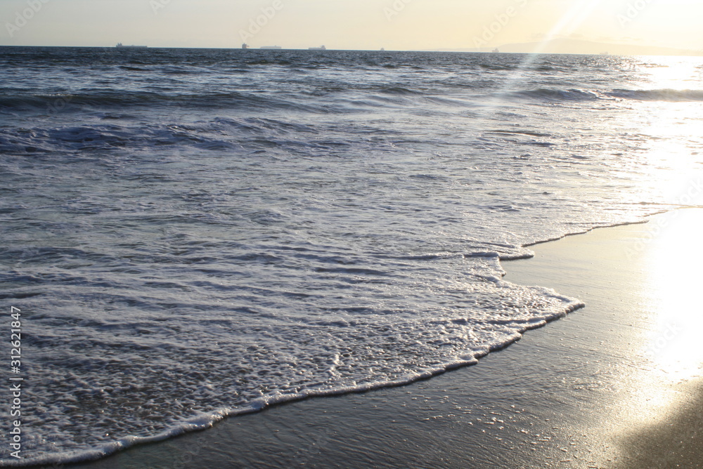 Obraz premium waves on beach