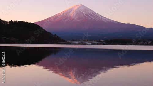 富士河口湖町 富士山と河口湖