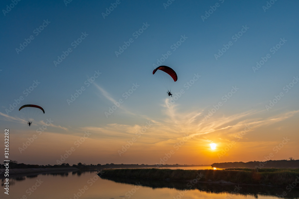 Preparation for flights on paramotors. Flying on paramotor.