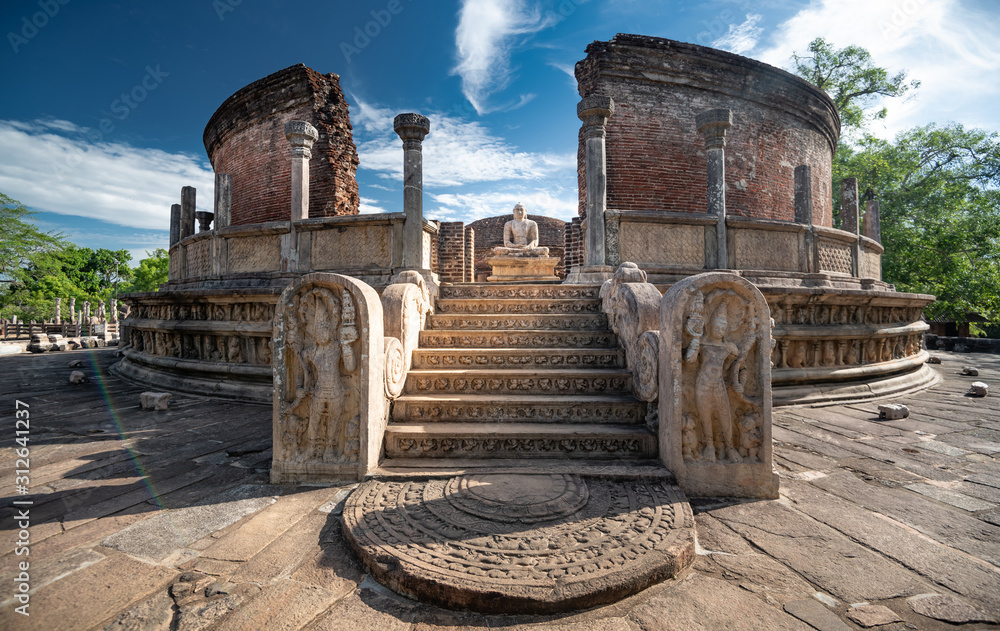 Φωτογραφία Ruins of the historical city of Polonnaruwa, Sri Lanka