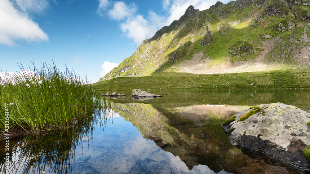 Wunderschöne Seen in den Alpen (Hochjoch)