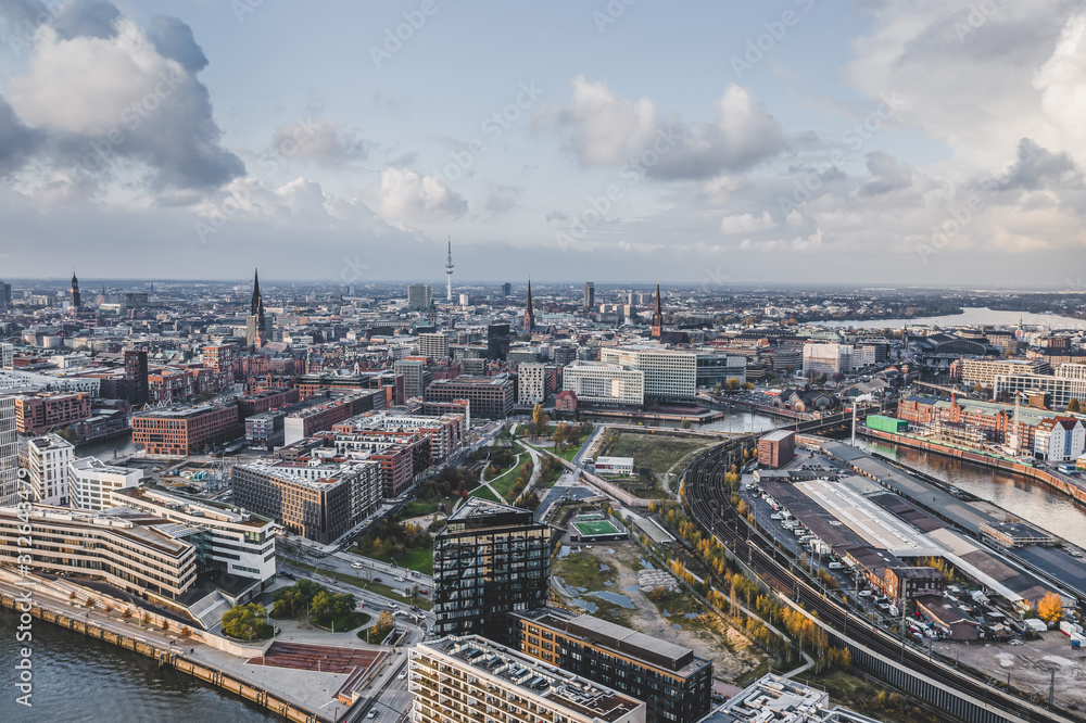 Obraz premium Aerial drone view of lohsepark near Port of Hamburg with clouds