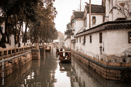 Canvas-taulu Suzhou old town and canals china